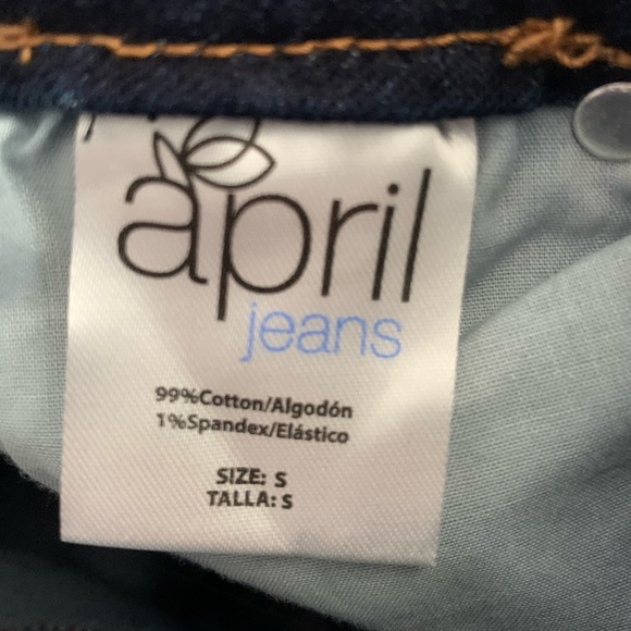 AprilJeans Denim Skirt - Picture 3 of 4